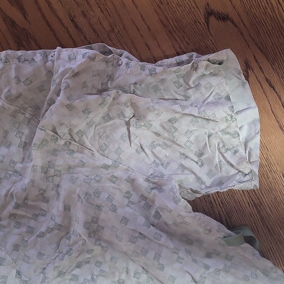 Lot Of 4 Medline Patient medical gowns 3/4 sleeve Shoulder snaps tie back blend - Picture 3 of 5